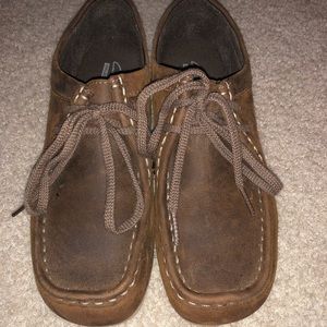 Used Clark wallabies